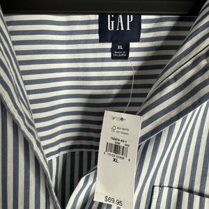 GAP Men's Navy and White Striped Button Down Shirt